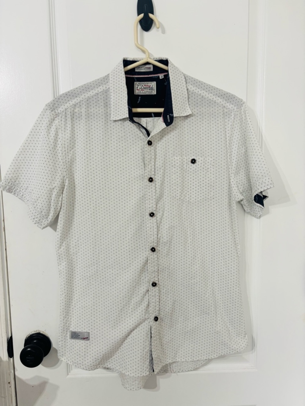 7 Diamonds White Short-Sleeve Button-Down Shirt with Micro Dot Print - Picture 2 of 9